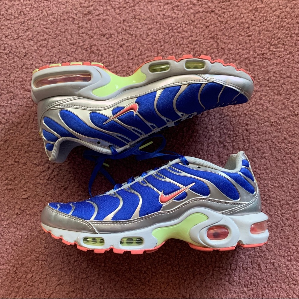 🛑 SOLD 🛑 Nike Air Max Plus Hyper Royal Sunblush